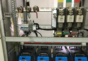 電力電容器無(wú)功補(bǔ)償?shù)膬?yōu)點(diǎn)